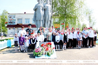 В преддверии Дня Победы в агрогородке Радомля прошёл торжественный митинг