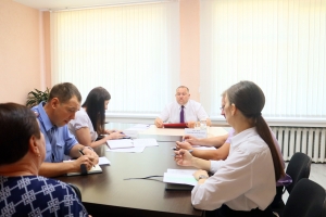 Очередной личный прием граждан провел председатель Чаусского райисполкома Дмитрий Акулич