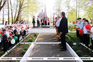 Жители Волкович и Долгого Мха почтили память героев, павших в годы Великой Отечественной войны