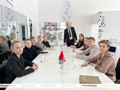 Депутаты встретились с учащимися Каменской и Горбовичской средних школ