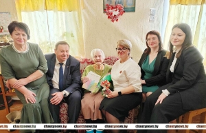 Сто вторая весна с любовью в сердце. В Чаусах ветеран Великой Отечественной войны принимала поздравления с 8 Марта
