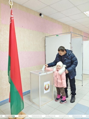 Активно голосуют жители села Чаусского района