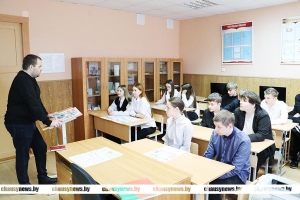 Работники “Искры” рассказали учащимся Каменской средней школы о профессии журналиста