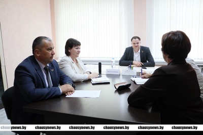 Депутат Палаты представителей Национального собрания Республики Беларусь Владимир Павловский сегодня работал в Чаусах