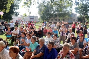 Открытие детской площадки, закладка «Капсулы времени», торжественное мероприятие! Как прошел День деревни в агрогородке Каменка?