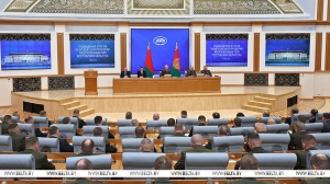 "Разбор полетов" в армии, поликлиника будущего и тренировка с "зубрами". Итоги недели Президента