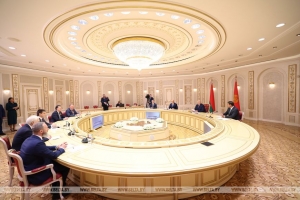 &quot;Показатели неплохие, но потенциал гораздо больше&quot;. Лукашенко о сотрудничестве с Красноярским краем